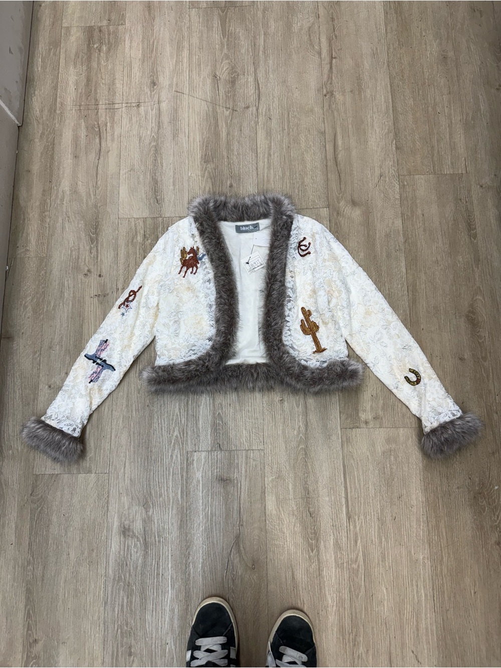 Western Embroidered Faux Fur Cropped Jacket Sz S